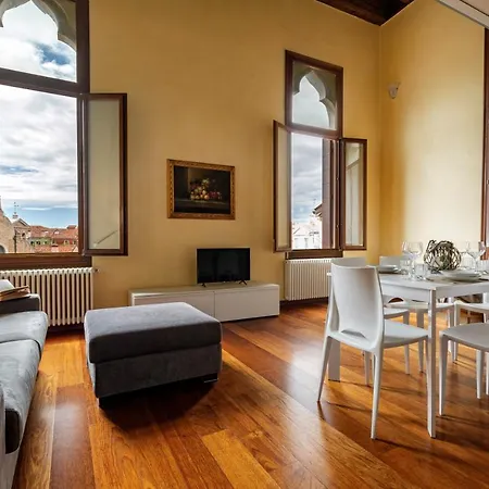 Doge Morosini Palace By Wonderful Italy * Venedik
