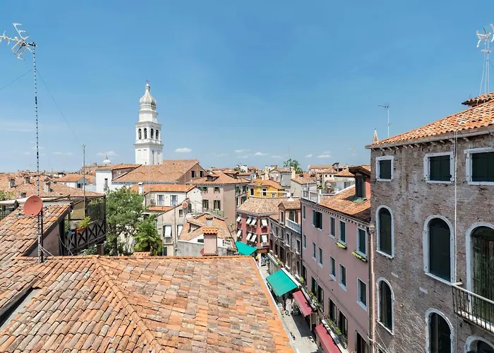 Doge Morosini Palace By Wonderful Italy Venise