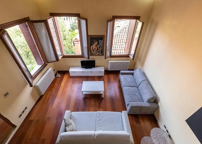 Doge Morosini Palace By Wonderful Italy Venise